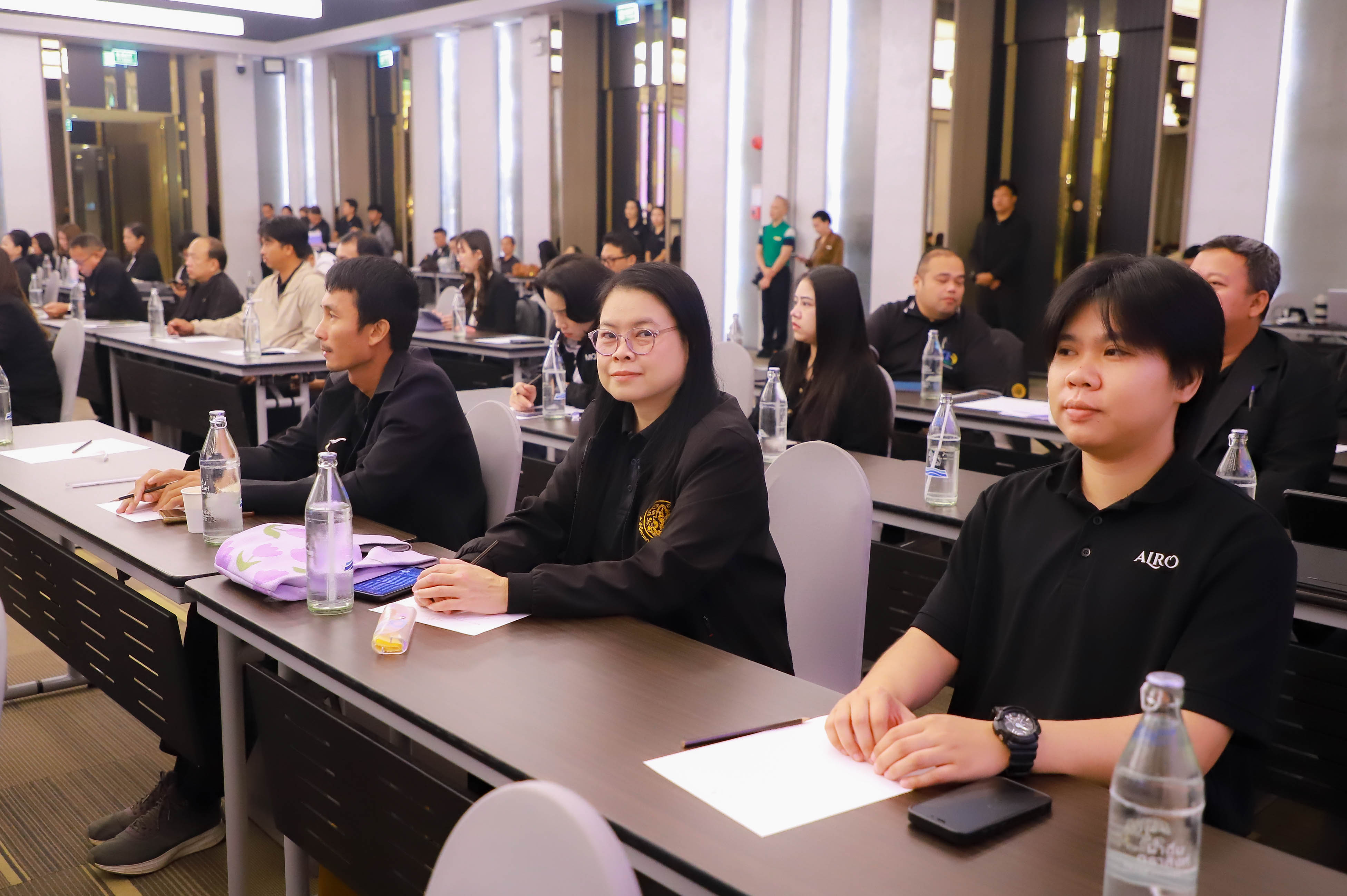 title - สะท้อนมุมมอง กำหนดทิศทาง 51 ปี ส.ป.ก. จัดที่ดินกว่า 36 ล้านไร่ หนุนเกษตรกร 2.98 ล้านครัวเรือน เลขาธิการ ส.ป.ก. เปิดสัมมนาฯ ยกระดับการทำงานมุ่งตอบโจทย์เกษตรกรในบริบทใหม่